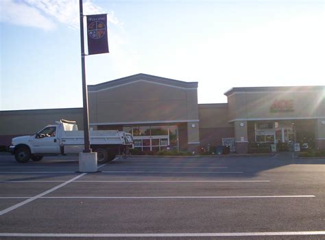 Giant thorndale - Giant Supermarket Grocery Store · $$ 1.5 2 reviews on. Website. Website: giantfoodstores.com. Phone: (610) 383-5460. ... 3477 Lincoln Hwy Thorndale, PA 19372 271.15 mi. Is this your business? Verify your listing. Find Nearby: ATMs, Hotels, Night Clubs, Parkings, Movie Theaters; Yelp Reviews. 1.5 2 reviews. 5 …